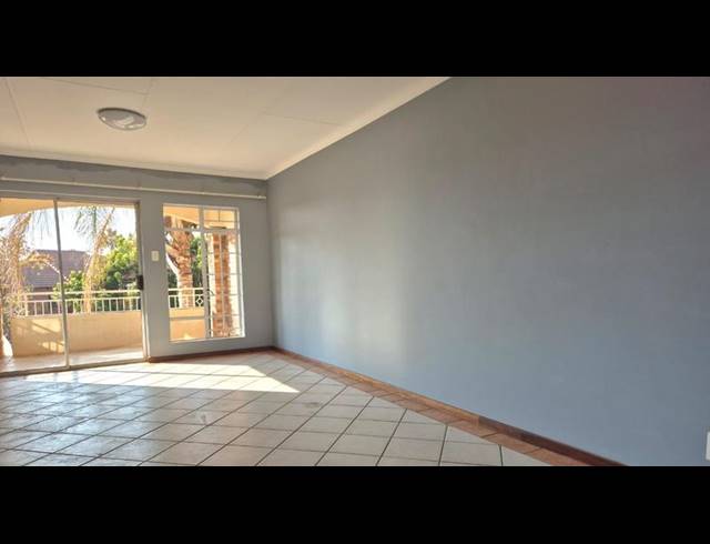 2 BEDROOM TOWNHOUSE FOR SALE IN MORELETAPARK